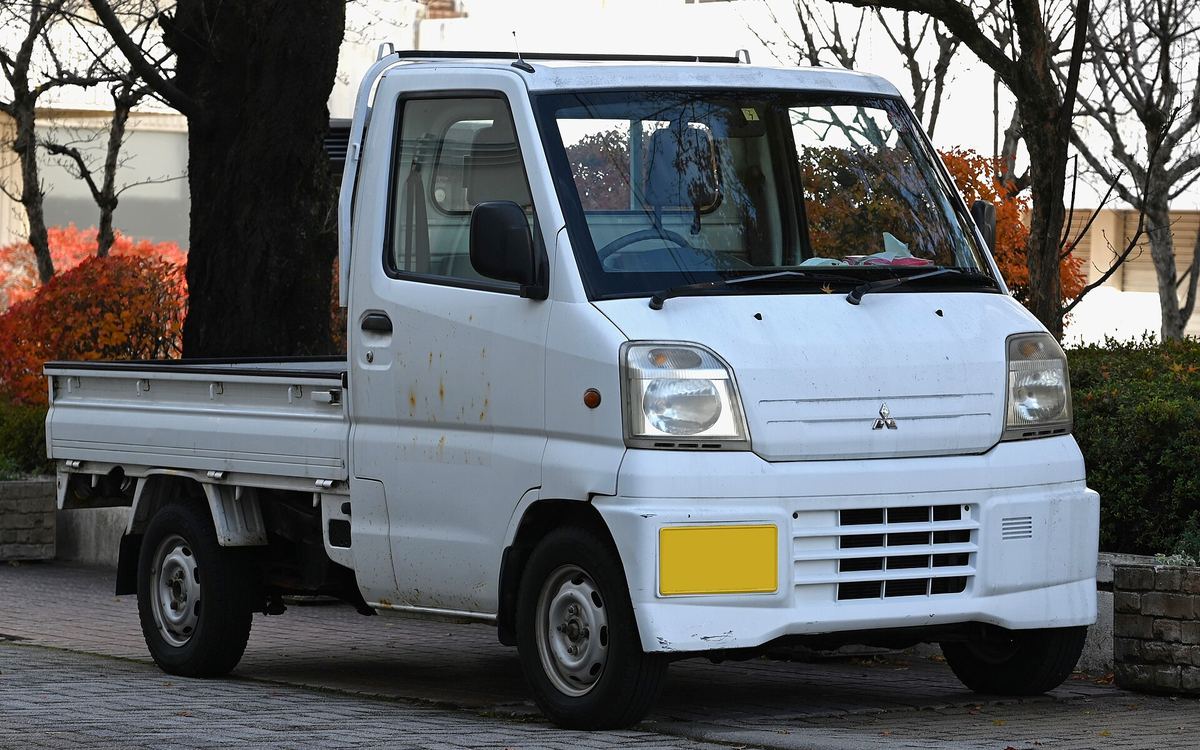Mitsubishi Minicab kei truck for USA import